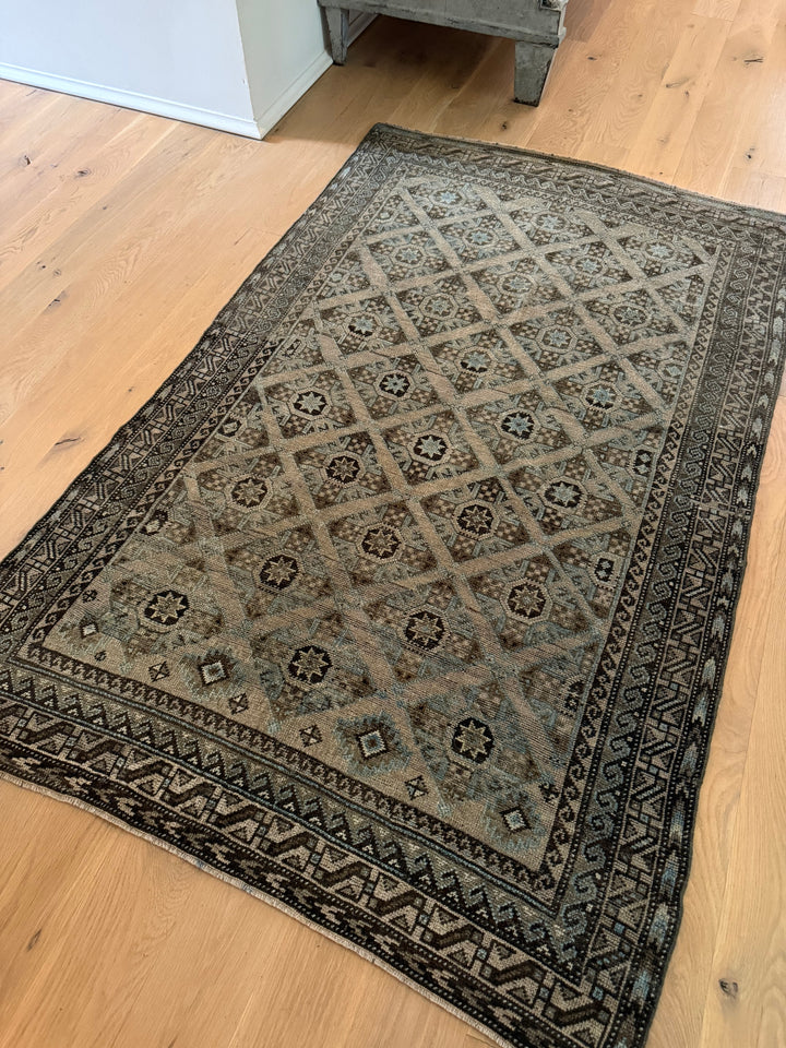 Baluch 3.8x5.10
