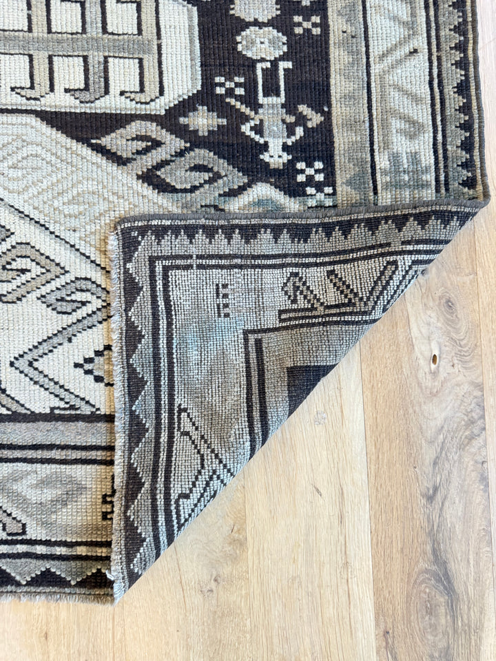 Caucasian Gallery Runner 4.11x10.0