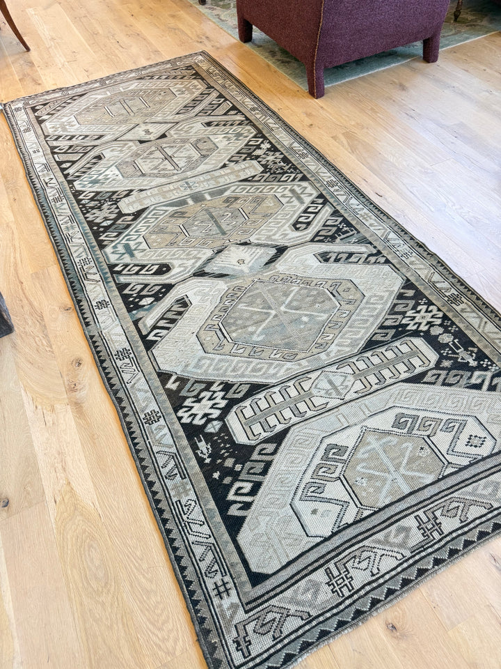 Caucasian Gallery Runner 4.11x10.0