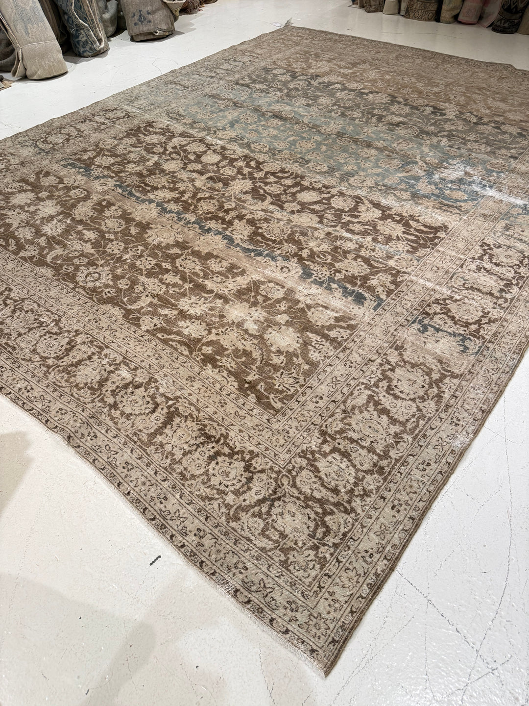 Kashan (Persian) 10.0x12.10 - LillieKat Rugs