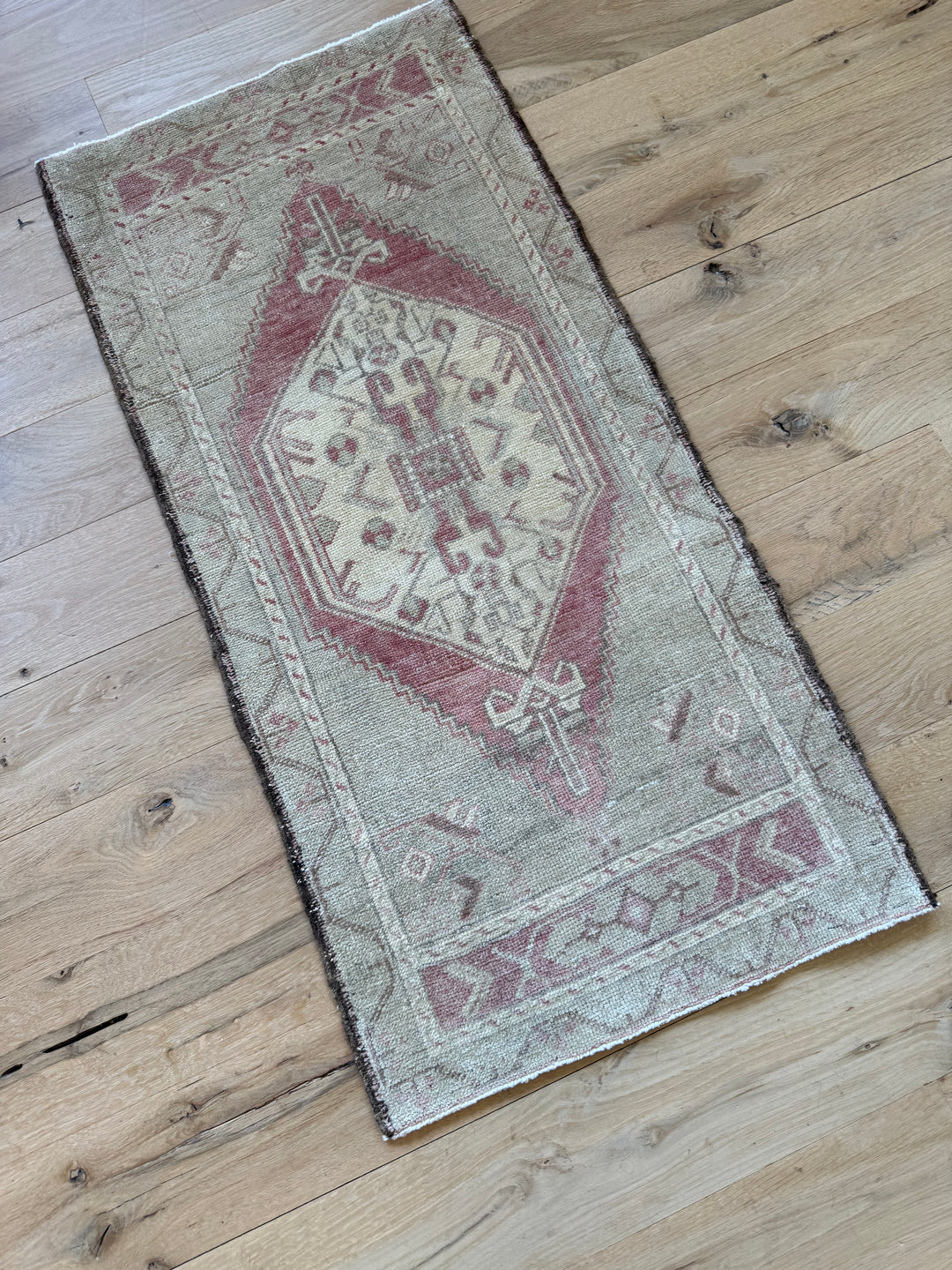 Yastik 1.8x3.6 - LillieKat Rugs