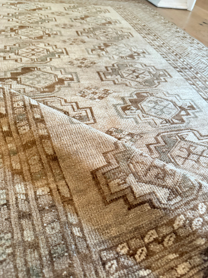 Afghan 3.8x5.5