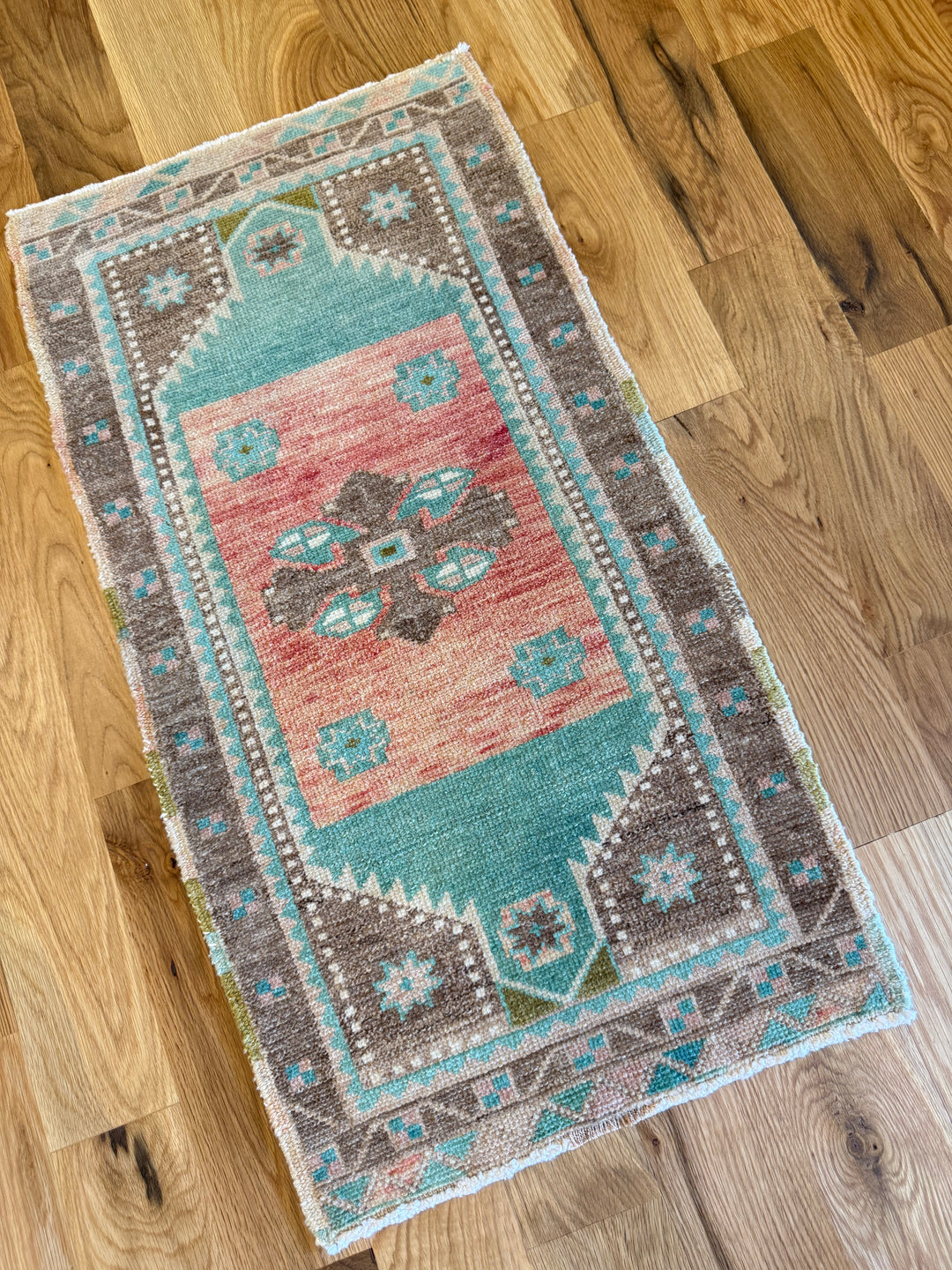 Yastik 1.7x2.11 - LillieKat Rugs