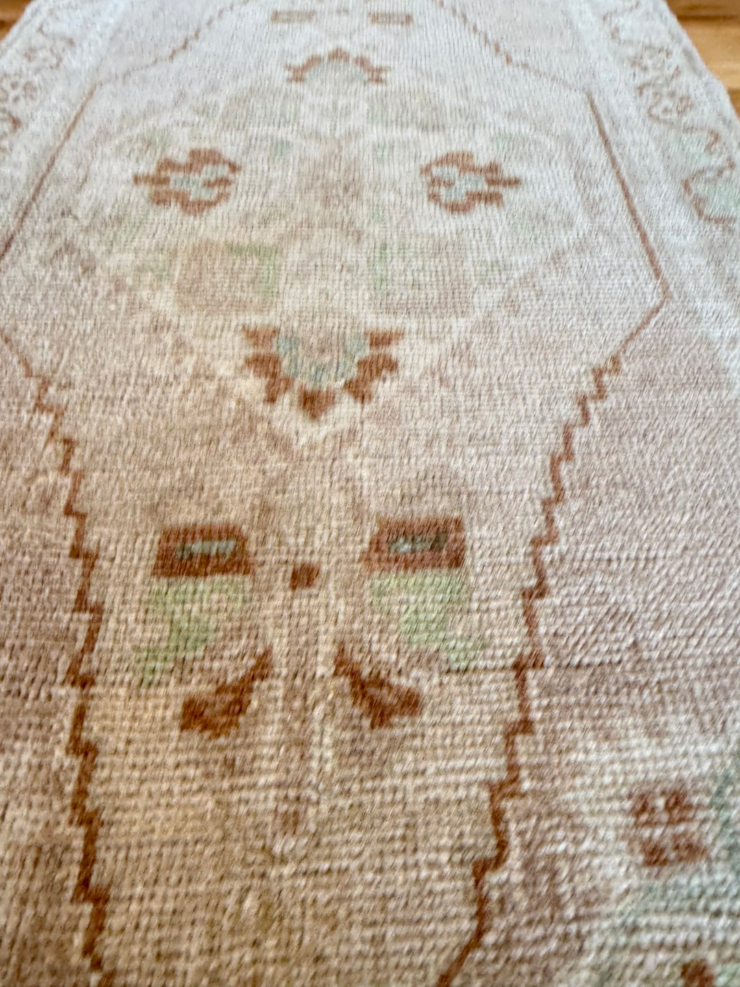 Yastik 1.7x3.9 - LillieKat Rugs
