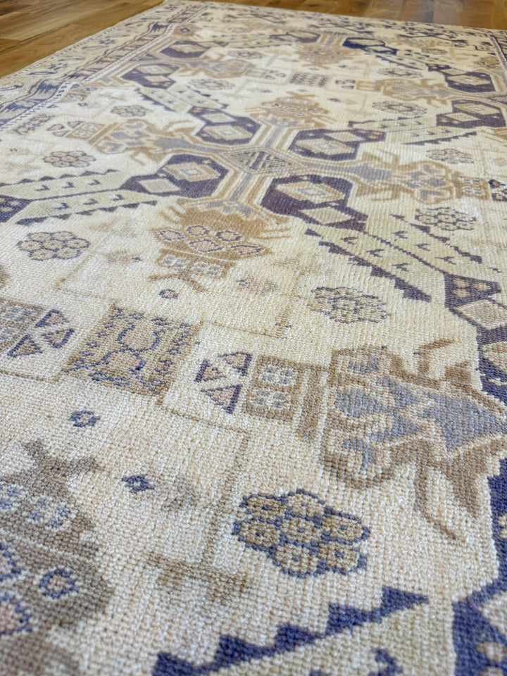 Anatolian 3.8x6.10 - LillieKat Rugs
