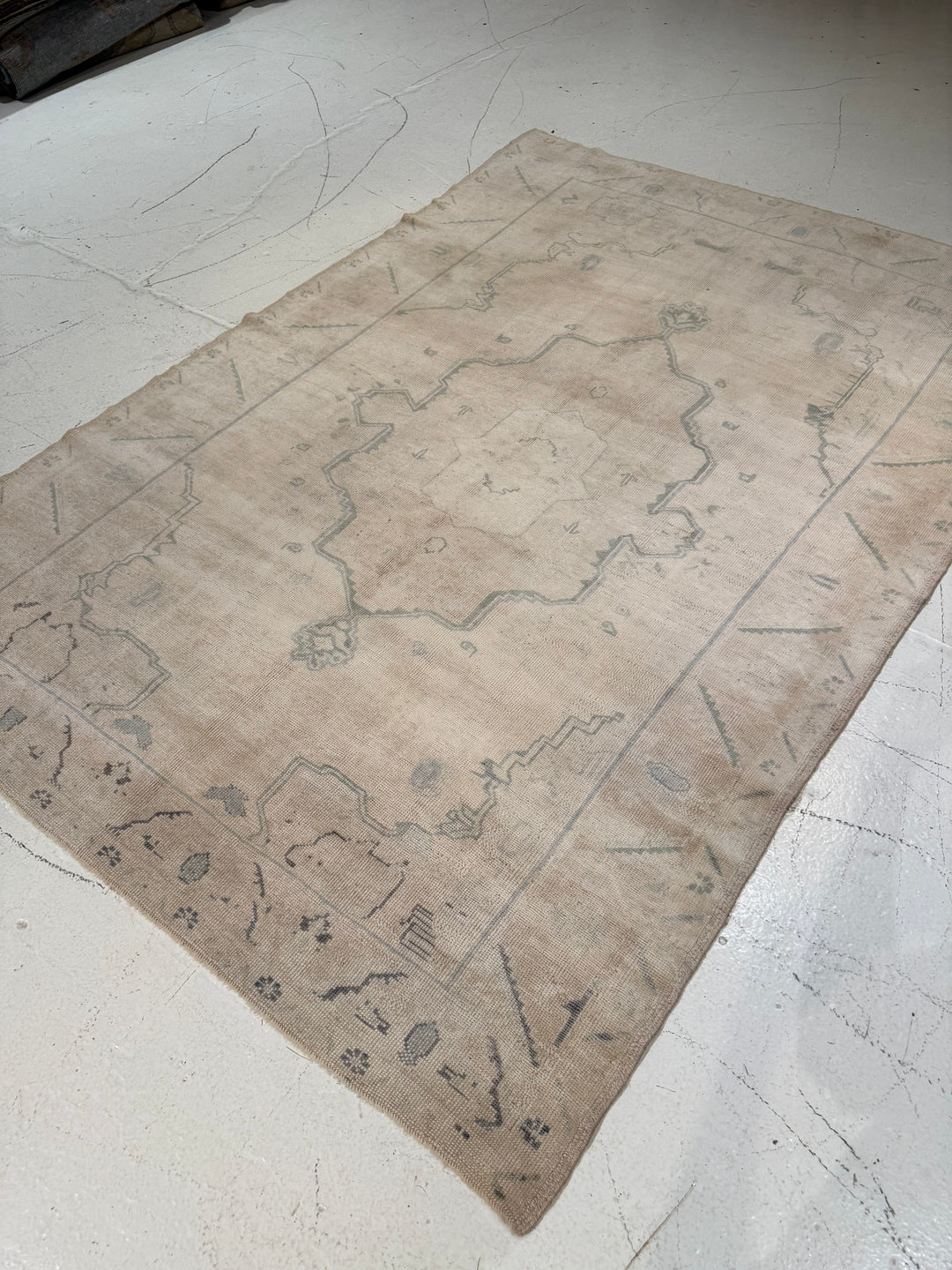 Anatolian 5.8x8.1 - LillieKat Rugs