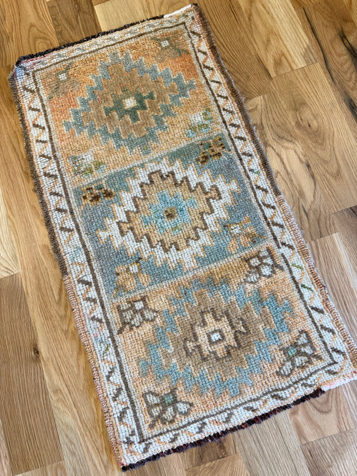 Yastik 1.7x2.10 - LillieKat Rugs