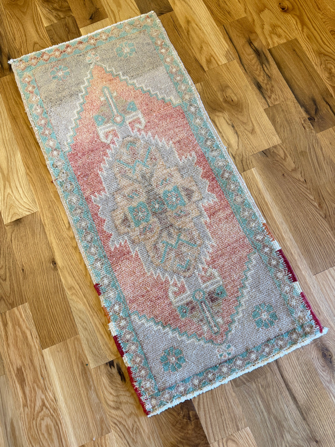 Yastik 1.7x3.7 - LillieKat Rugs