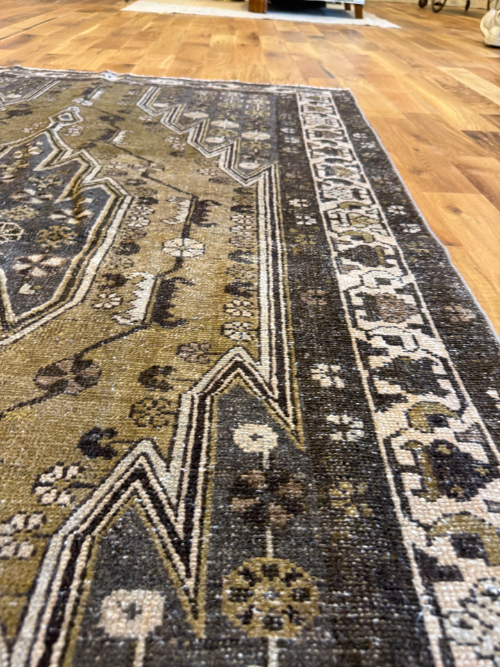 Mazlaghan 4.2x6.4