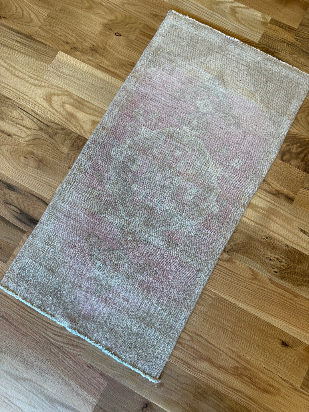 Yastik 1.7x3.1 - LillieKat Rugs