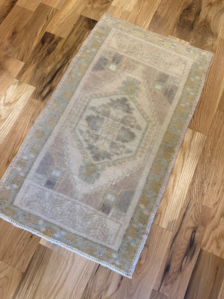 Yastik 1.10x3.2 - LillieKat Rugs