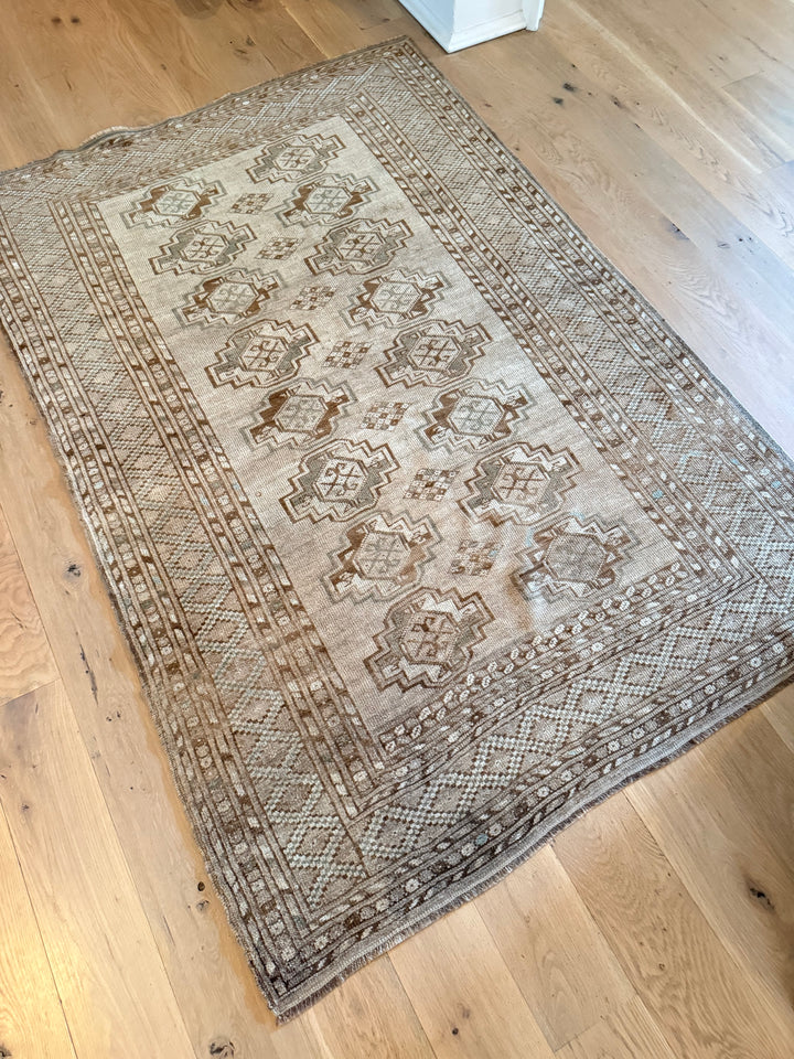 Afghan 3.8x5.5