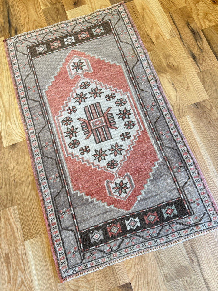Yastik 1.11x3.3 - LillieKat Rugs