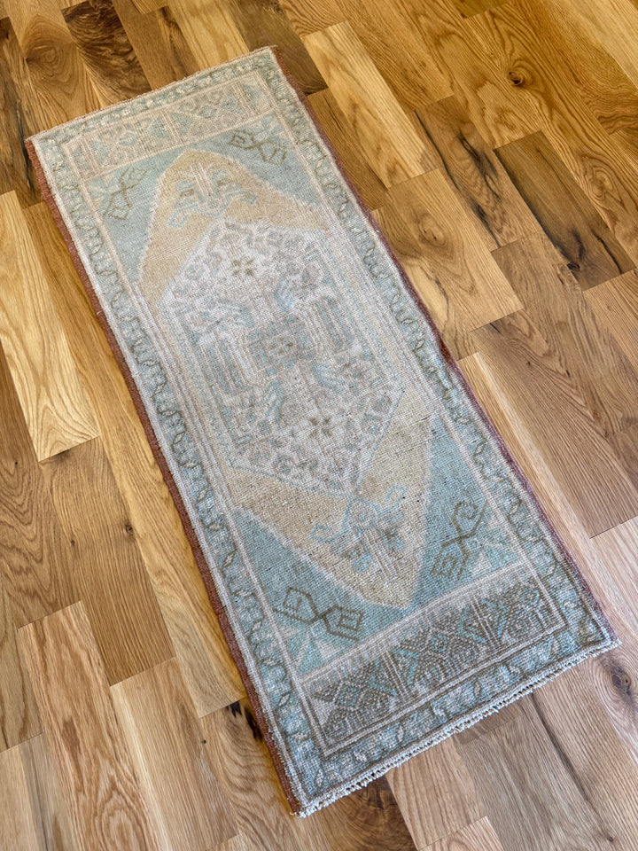 Yastik 1.8x4.0 - LillieKat Rugs