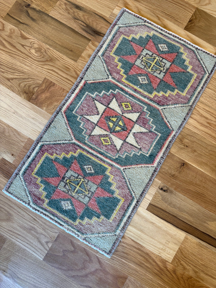 Yastik 1.4x2.6 - LillieKat Rugs