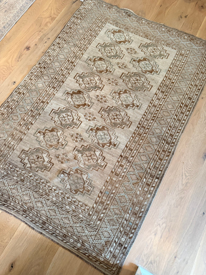 Afghan 3.8x5.5