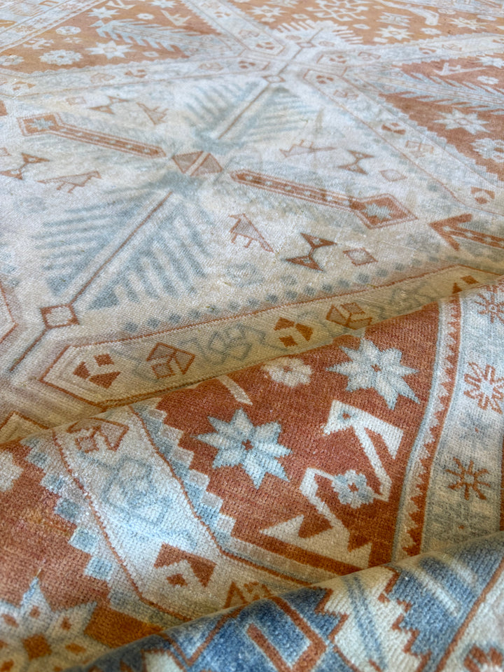 Caucasian (Persian) 4.4x5.9