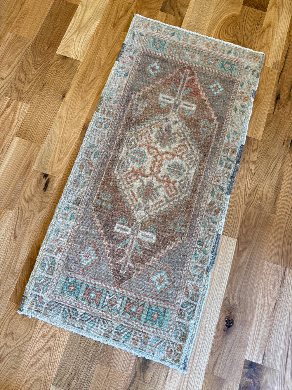 Yastik 1.9x3.9 - LillieKat Rugs