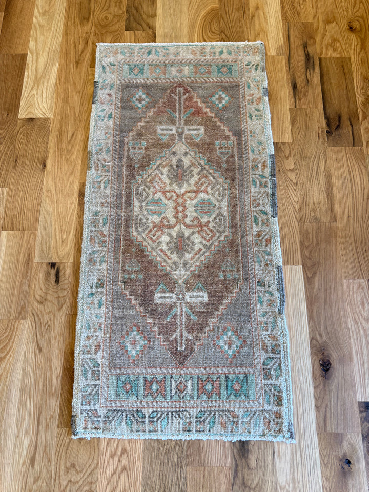 Yastik 1.9x3.9 - LillieKat Rugs
