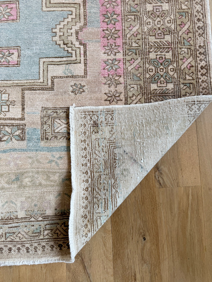 Ardebil Gallery Runner 5.2x12.0