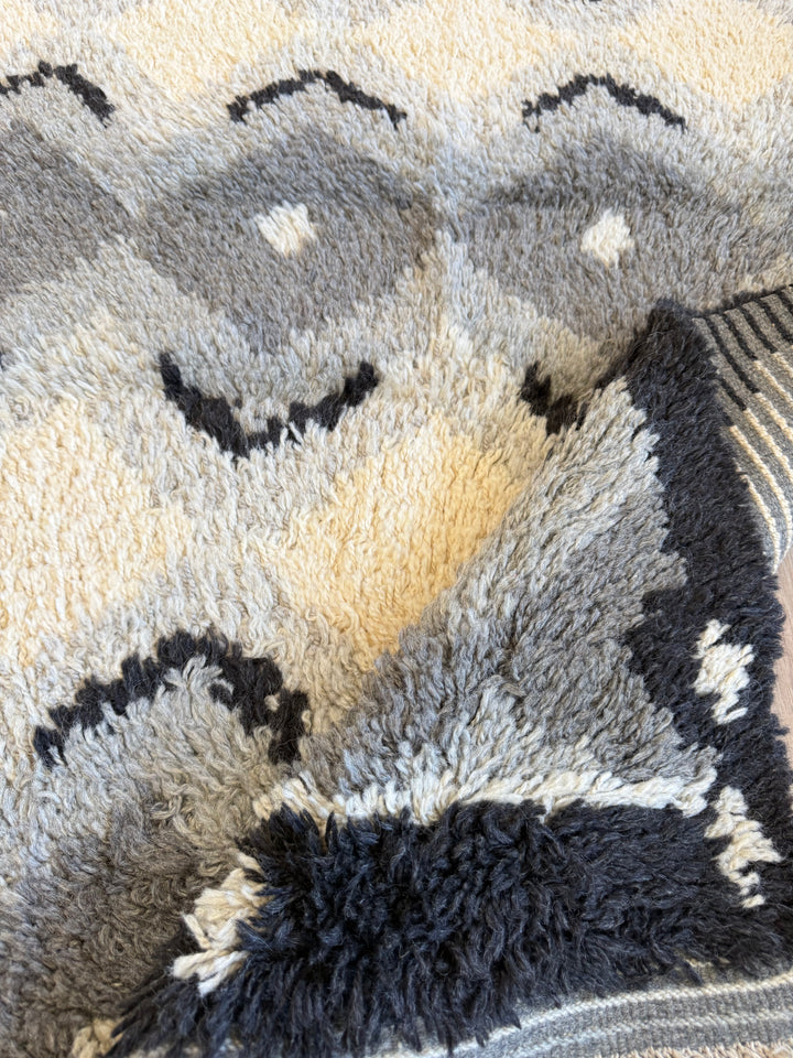Scandinavian 3.9x5.0 - LillieKat Rugs