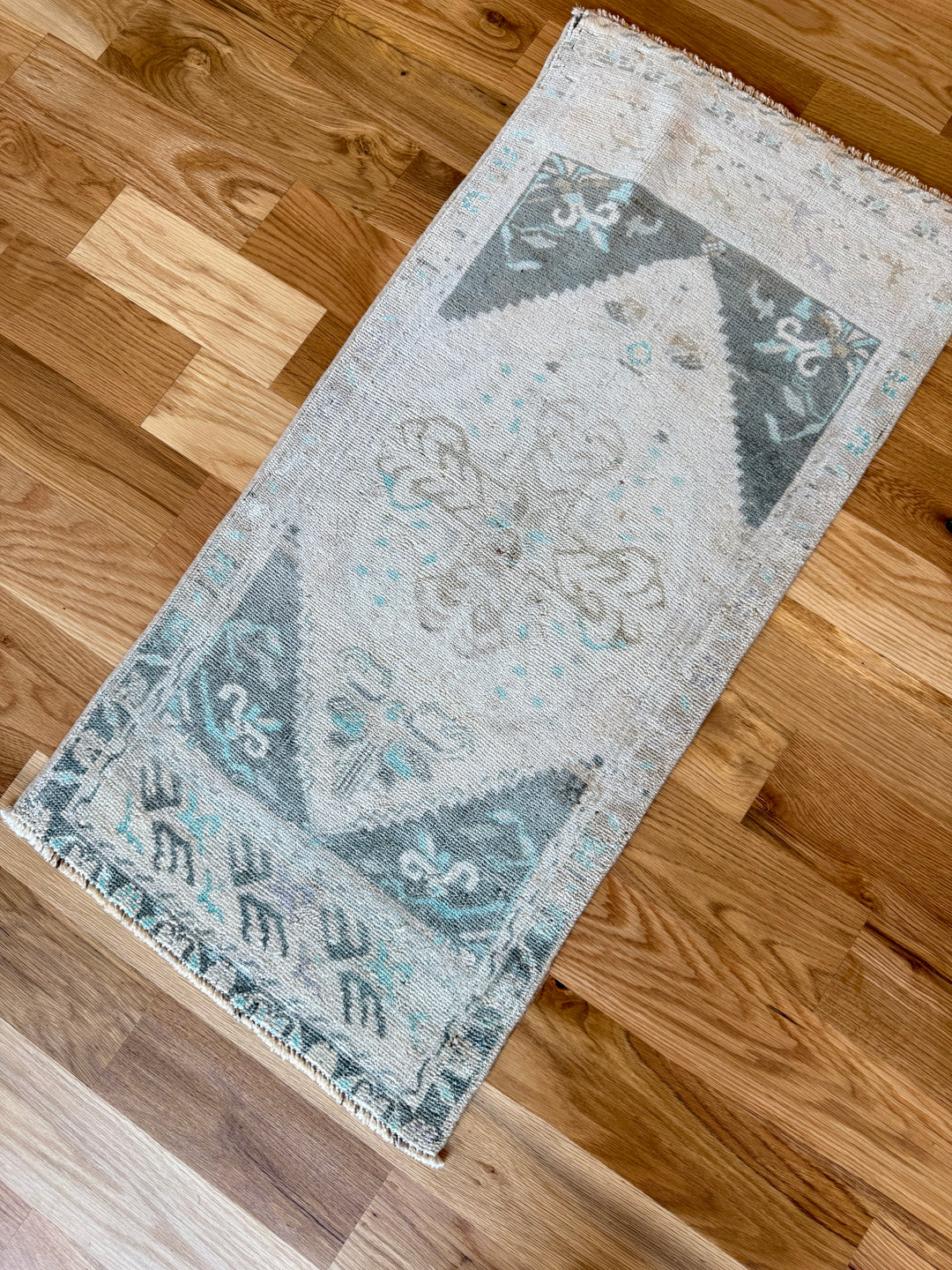 Yastik 1.8x3.5 - LillieKat Rugs