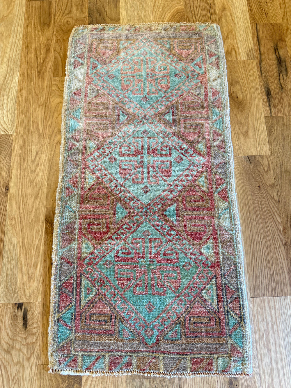 Yastik 1.7x3.2 - LillieKat Rugs