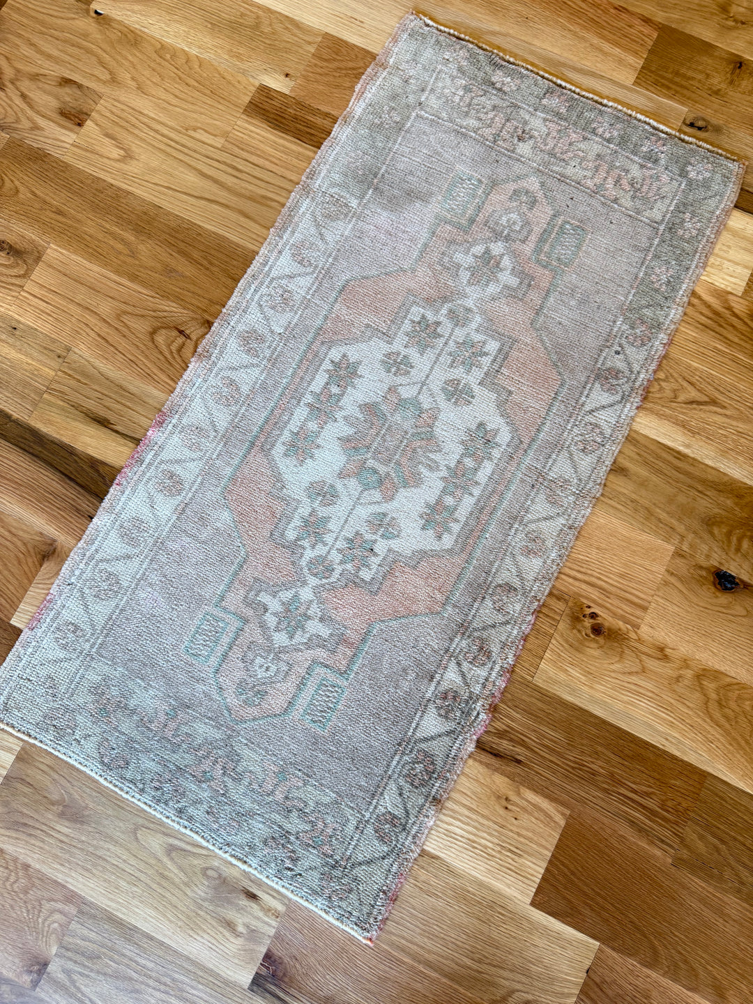 Yastik 1.7x3.3 - LillieKat Rugs