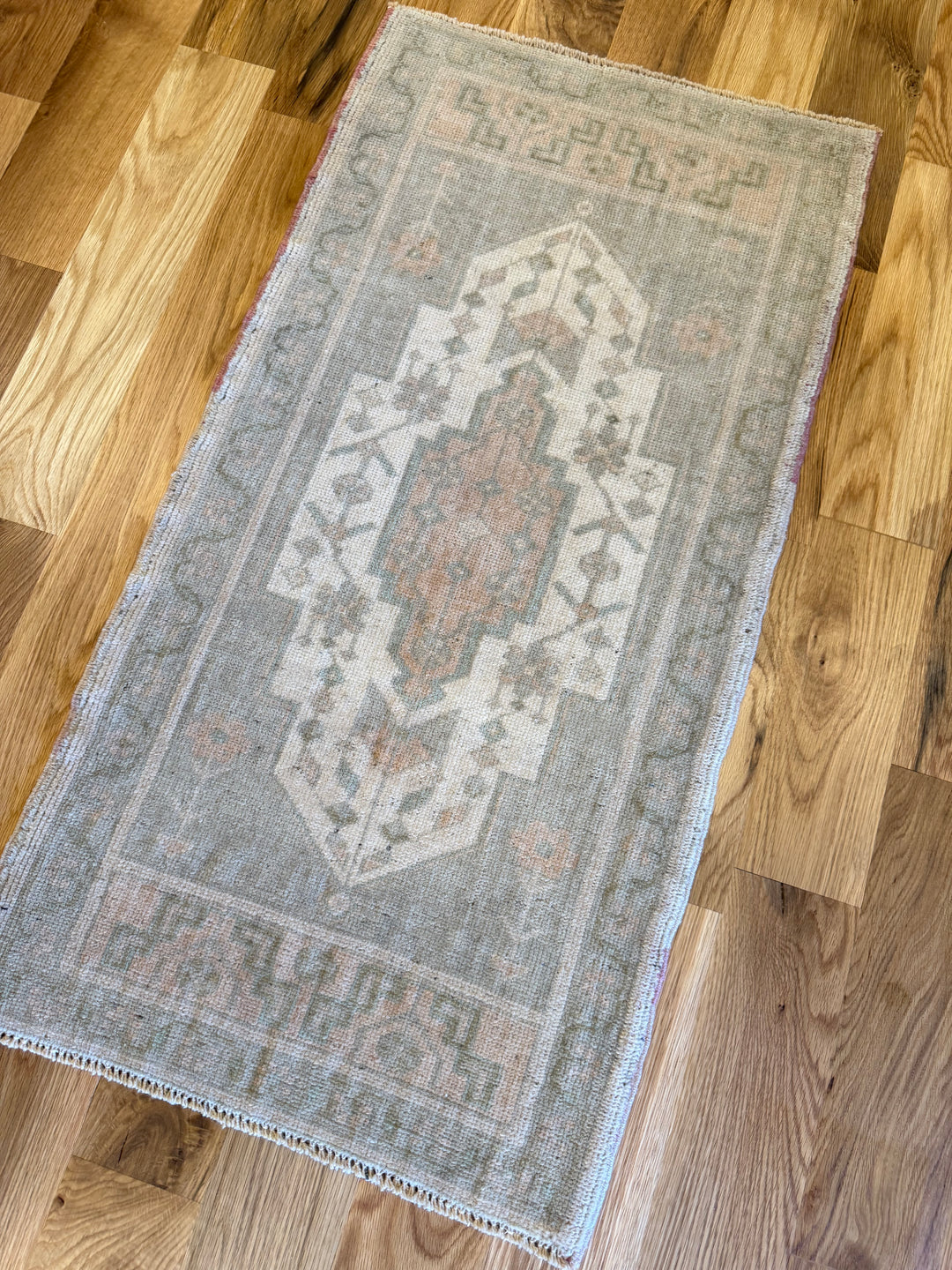 Yastik 1.9x3.3 - LillieKat Rugs
