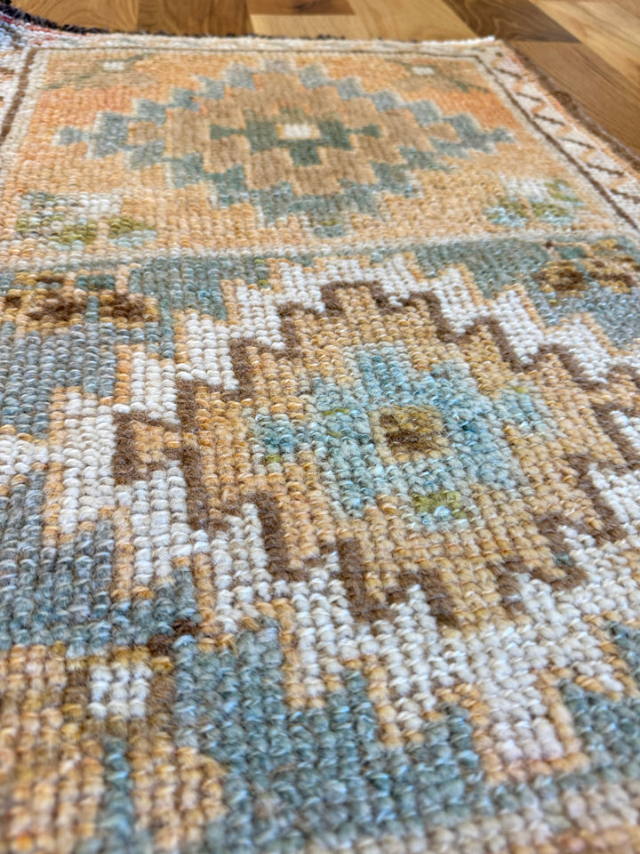 Yastik 1.7x2.10 - LillieKat Rugs