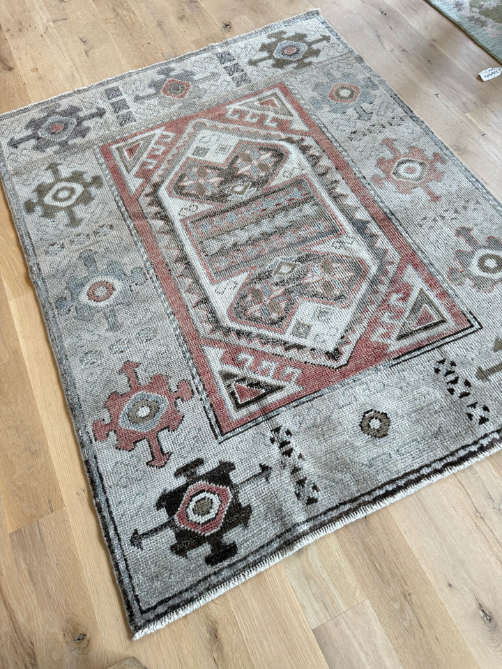 Oushak (OLD WOOL) 4.3x5.4