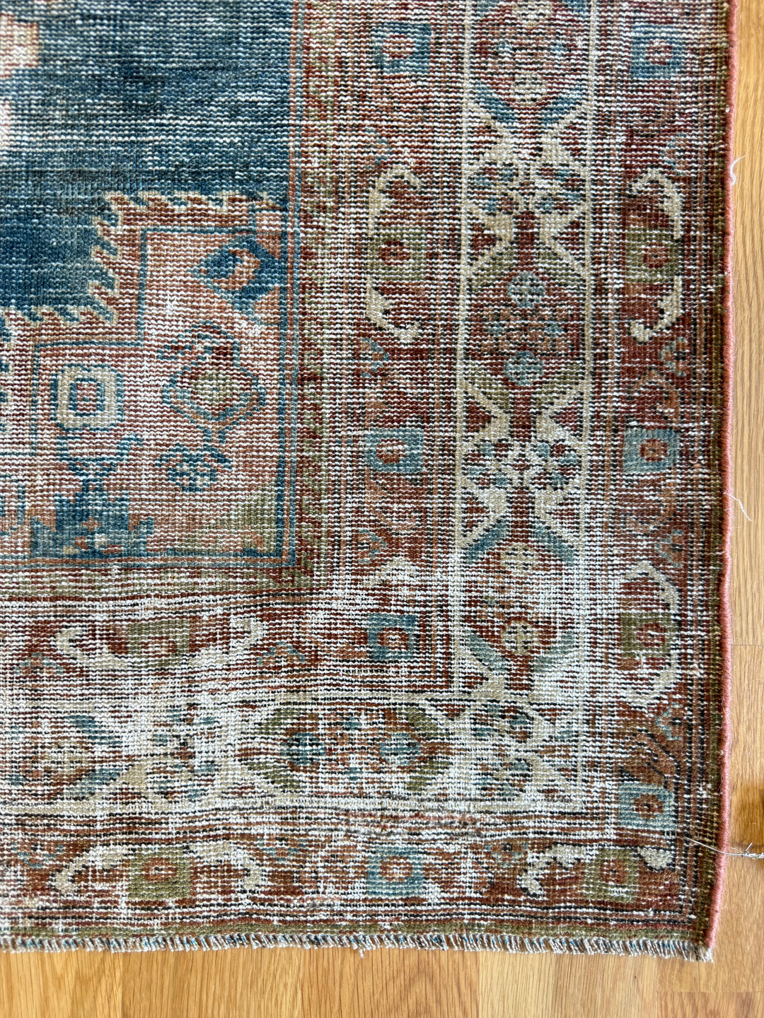 Shiraz 4.0x5.2