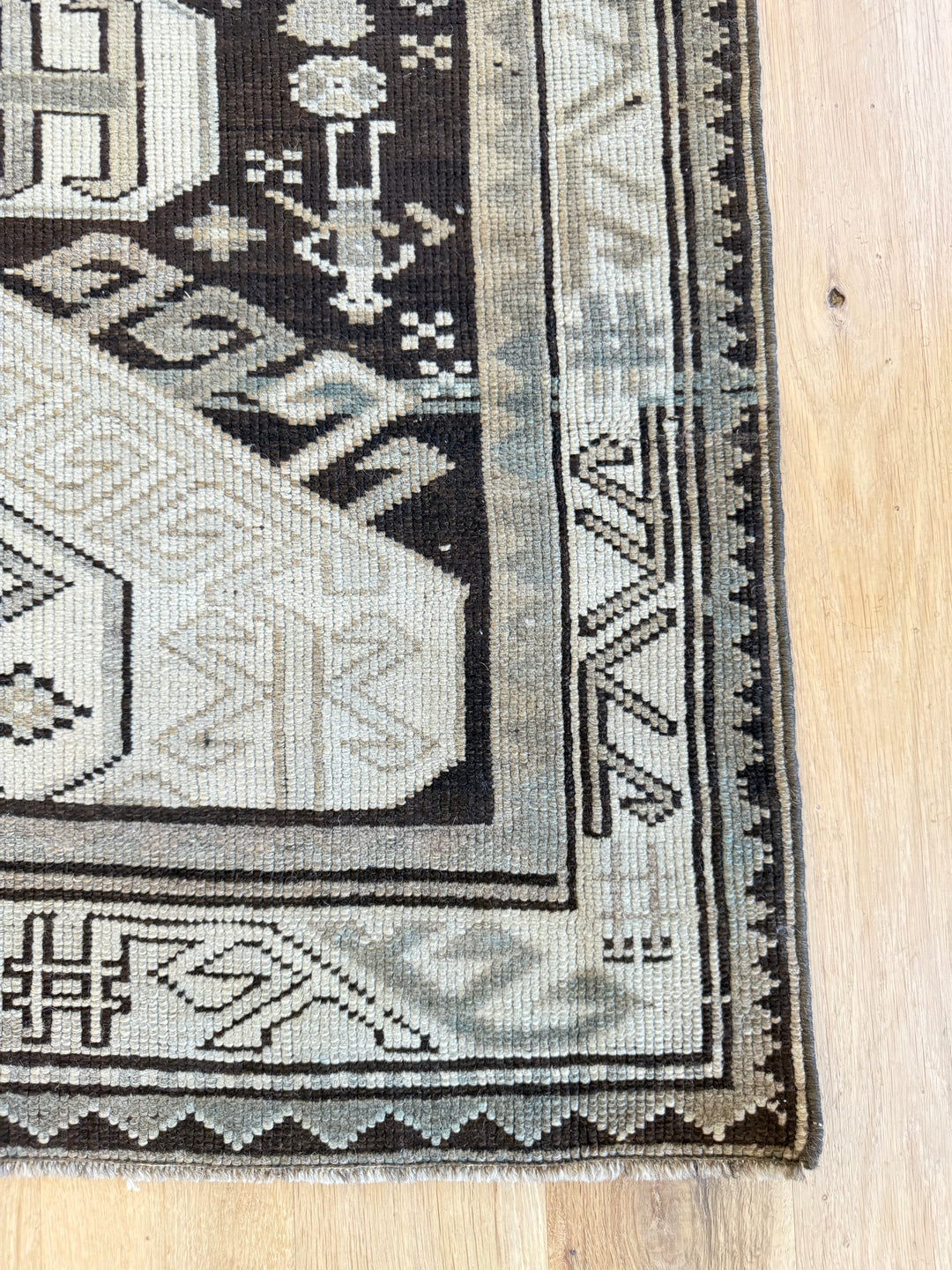 Caucasian Gallery Runner 4.11x10.0