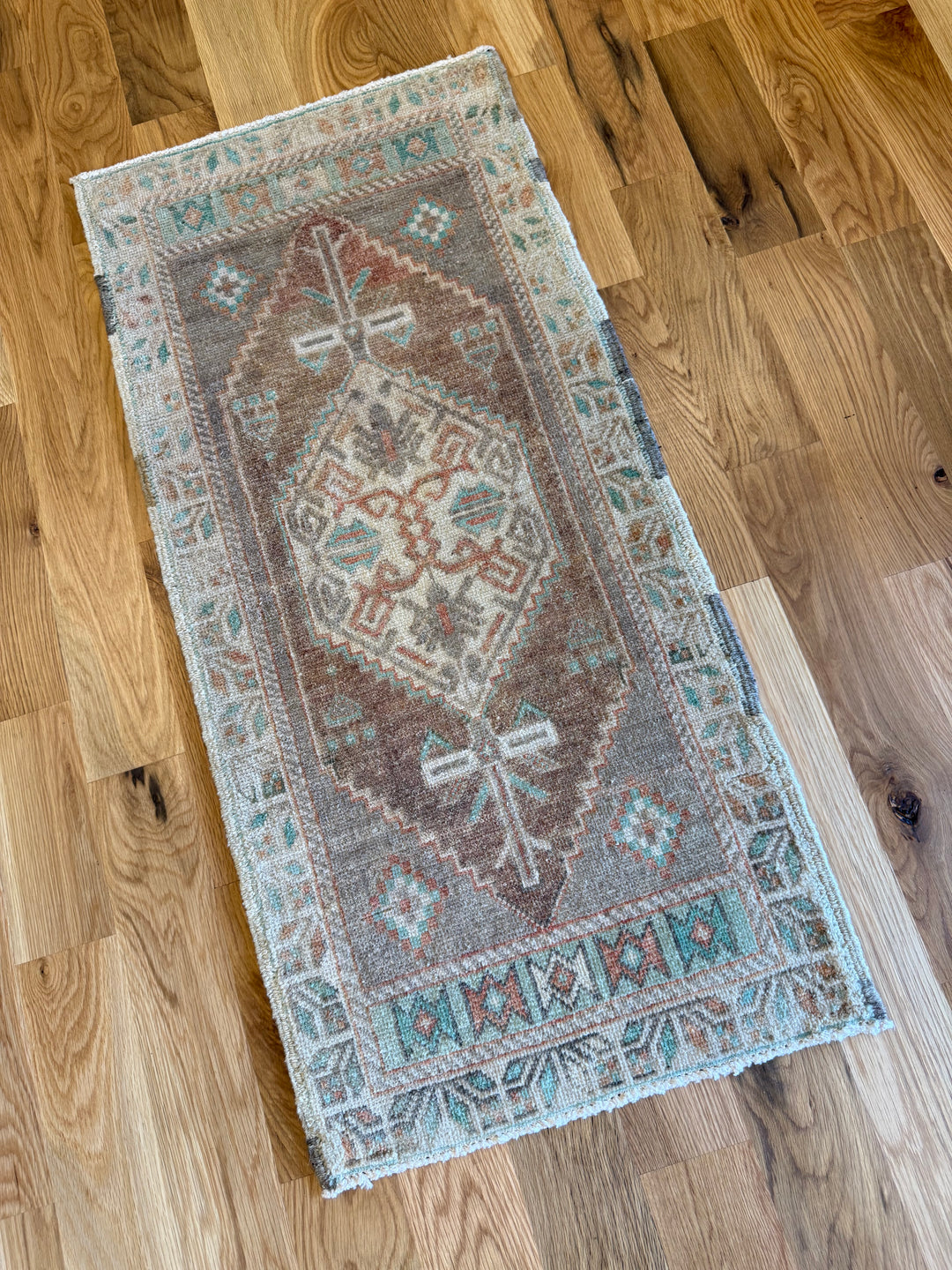 Yastik 1.9x3.9 - LillieKat Rugs