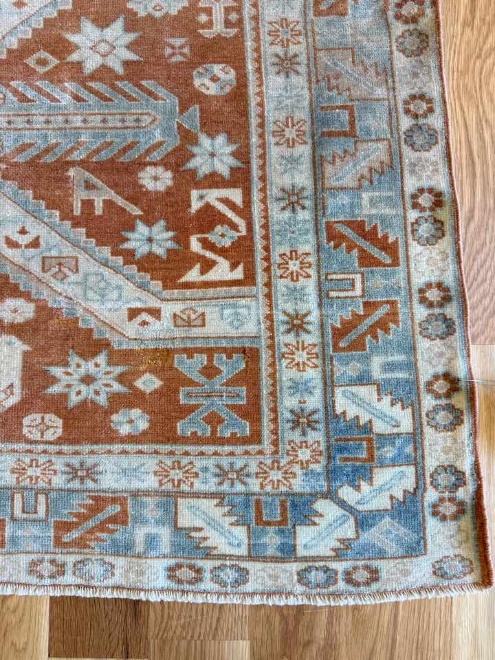 Caucasian (Persian) 4.4x5.9