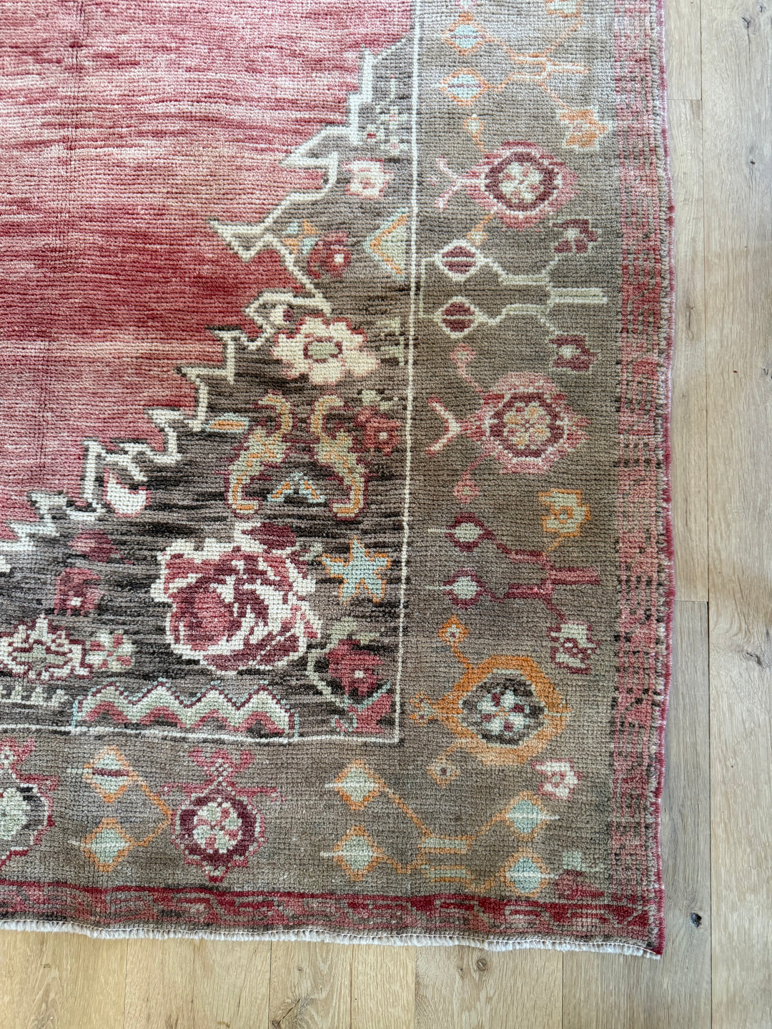 Anatolian 5.9x8.8 - LillieKat Rugs