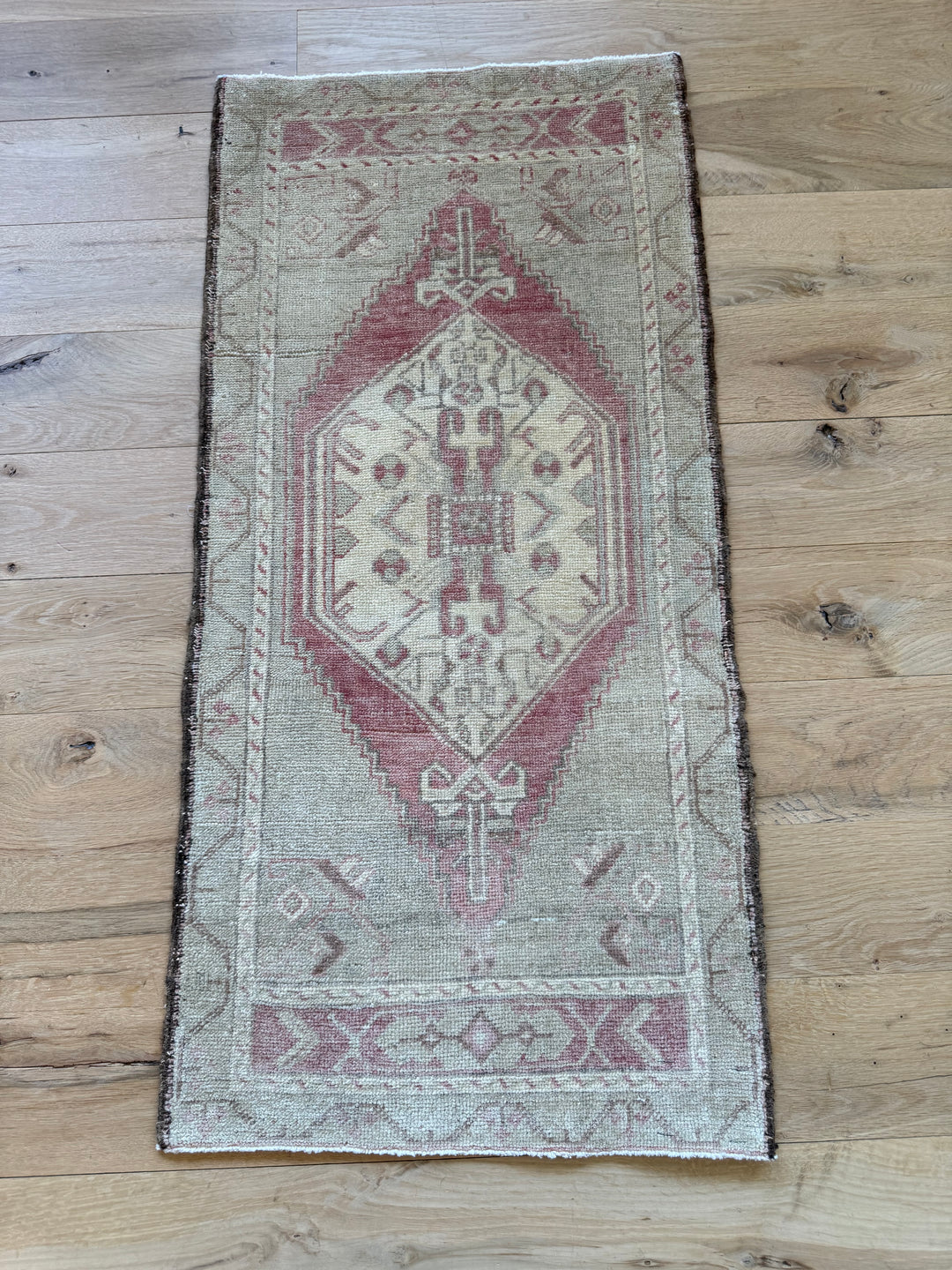 Yastik 1.8x3.6 - LillieKat Rugs