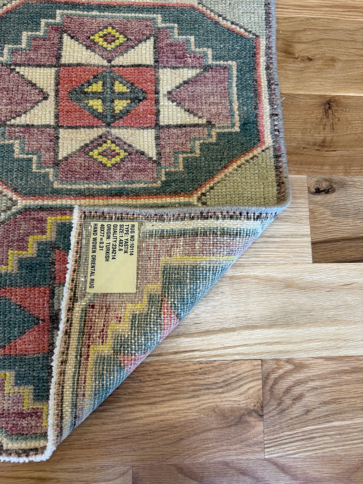 Yastik 1.4x2.6 - LillieKat Rugs