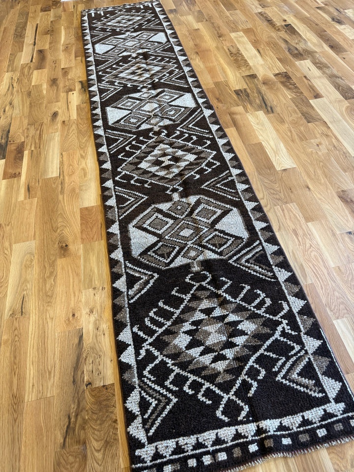 Herki Runner 2.5x11.11