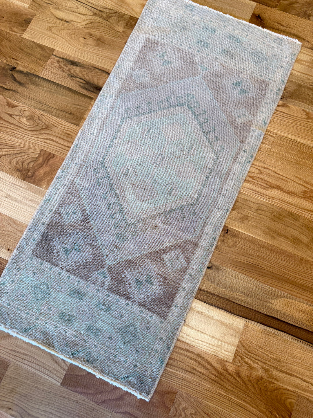 Yastik 1.7x3.7 - LillieKat Rugs