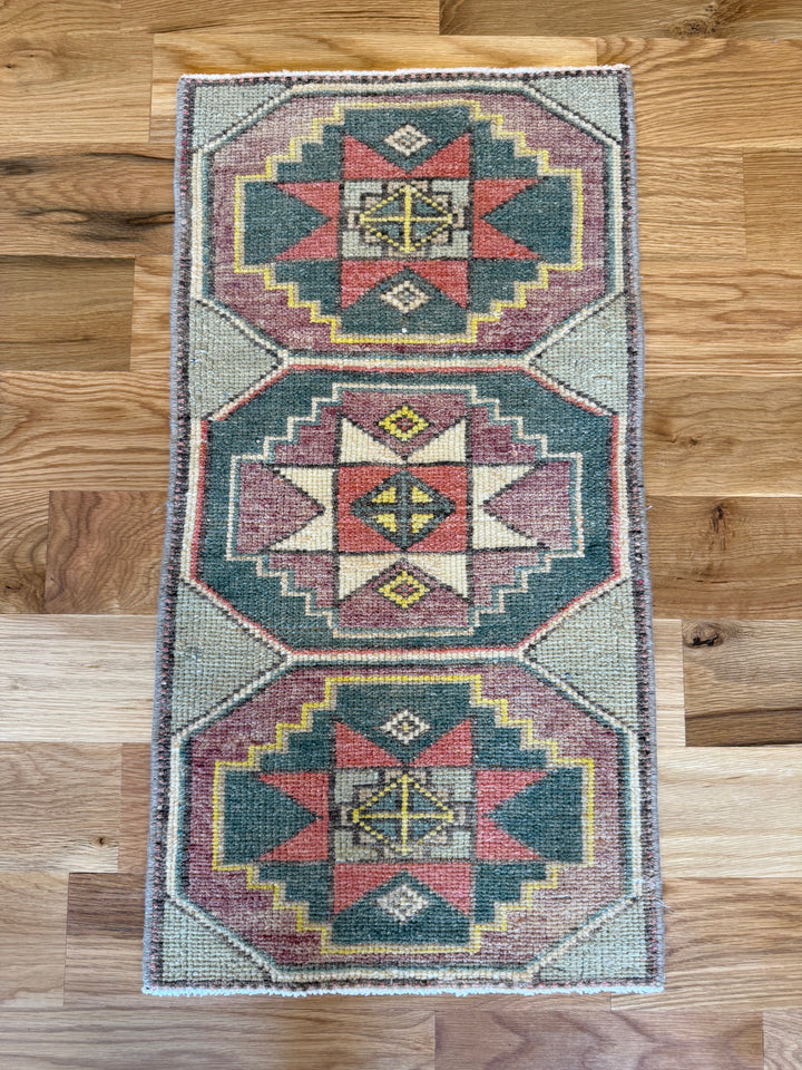 Yastik 1.4x2.6 - LillieKat Rugs