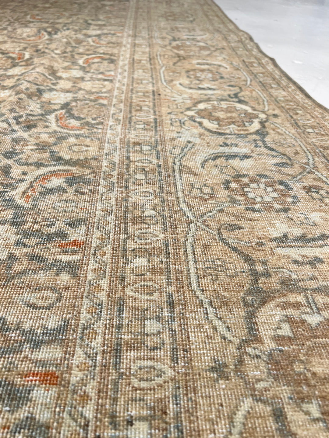Tabriz 9.2x11.6